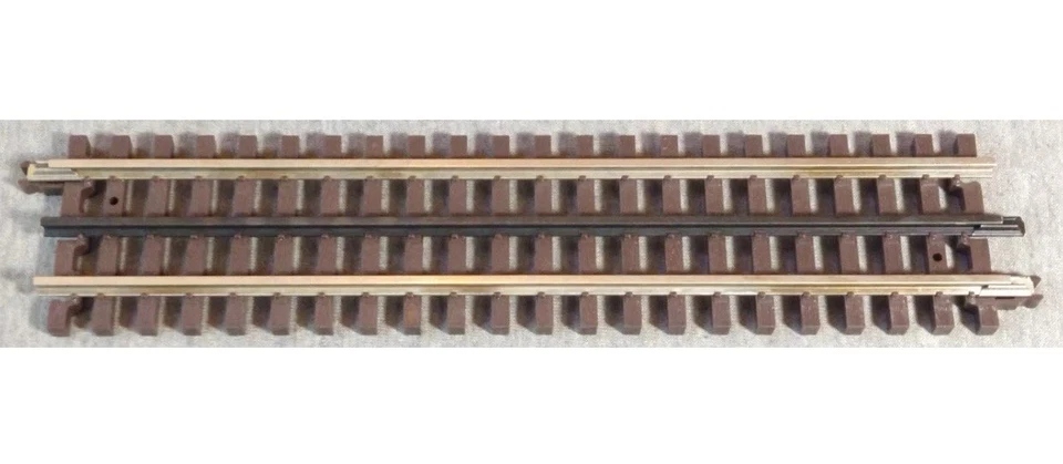 ATLAS O 10 INCH STRAIGHT TRACK SECTION #6050! NICKEL SILVER 10” 3-RAIL O SCALE - Image 1 of 1