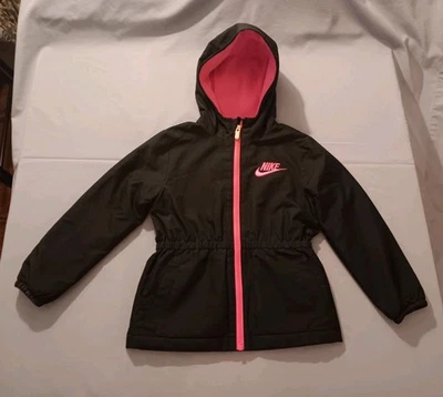 Abrigo con capucha Nike negro y rosa intenso para niñas talla 6 Foto 1 de 4
