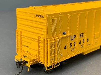 HO InterMountain R-70-15 Mechanical Reefer UPFE #452455 34752-11 - Image 1 of 4