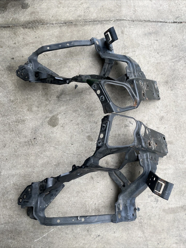 07 08 Nissan 350z RH LH Headlight Bucket Radiator Support Panel 62521CD000 - Image 1 of 3