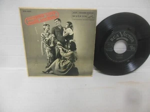 HANK LOCKLIN 45 rpm ep FOREIGN LOVE w/pic sleeve - Picture 1 of 4