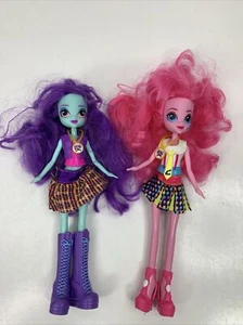 2 Stück Hasbro Equestria Mädchen Actionfiguren rosa blau lila Stiefel Schuhe - Bild 1 von 9