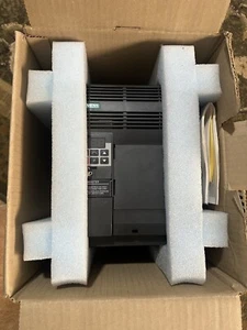 NEW SIEMENS 6SE3221-0CC40 FREQUENCY INVERTER - Picture 1 of 3
