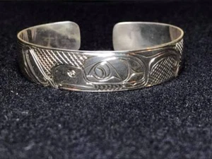 Signed Albert Seaweed West Coast Native Art Carved "Raven "Sterling Cuff #2 - Picture 1 of 6