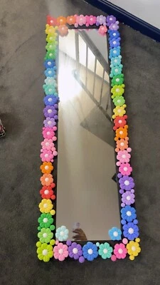 handmade flower mirrors - Image 1 of 4