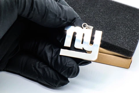 New York Giants Logo Pendant Necklace Sterling Silver  NFL Football Cover