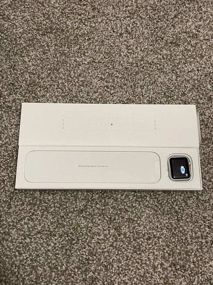 Apple Watch (1st Generation) 38mm - Image 1 of 3