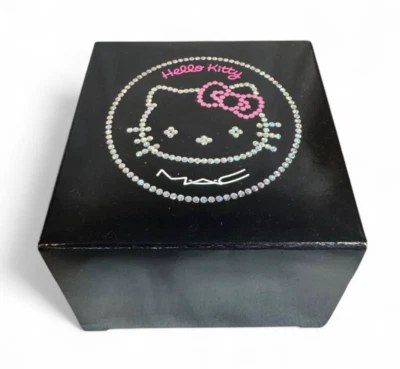 MAC Hello Kitty Kouture Sheer Mystery Powder Compact - Light Medium Limited Ed - Image 1 of 4