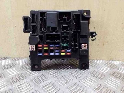 Scatola fusibili MITSUBISHI ASX GAW 8637A644 1.8 Diesel 85kw 2012 26185711 - Immagine 1 di 3
