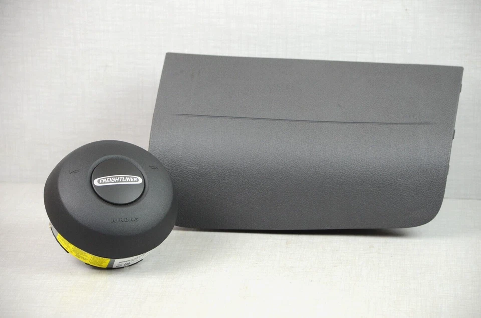 2019-2021 Freightliner Sprinter Driver Wheel Airbag & Right Dash Airbag Set OEM - Image 1 of 4