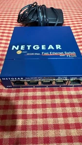 Netgear Prosafe FS105 5-Port 10/100 Fast Ethernet Desktop Switch FS105 v2 - Zdjęcie 1 z 1