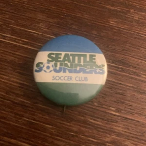 Seattle Sounders calcio 1,25 pollici pinback pulsante sport - Foto 1 di 4