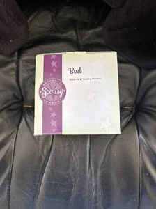 Calentador enchufable Scentsy Bud retirado nuevo en caja - Imagen 1 de 3