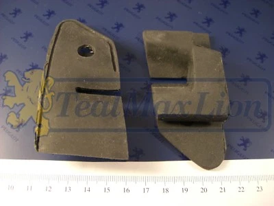 2 joints AR d'enjoliveurs raccords G/D de joint de porte Peugeot 504 cabriolet - Photo 1/4