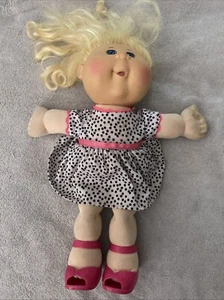 Cabbage Patch Doll 2015 Blonde Hair/ Fully Dressed With Shoes - Picture 1 of 8