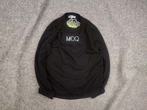 Felpa girocollo McQ Alexander McQueen Design nera con logo e materia