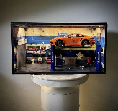 Porsche Service 911 Diorama 1:18 - Immagine 1 di 4