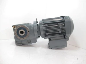 Cromson CRTSA39DS71S4-28.76-A-M1-90-3 Gear Motor 0.5 Hp, 1656 r/min - Picture 1 of 8