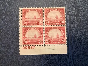 Collectzone US 698 Plattenblock Sehr guter Erhaltungszustand NH CV 60,00 $ - Bild 1 von 2