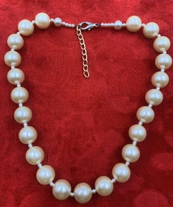Perlenkette ,Collier , Champagnerfarben Damenhalskette Längenverstellbar - Bild 1 von 4