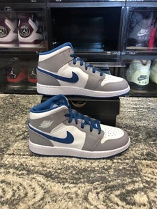 NIKE AIR JORDAN 1 MID (GS) - SIZE 6Y MENS (7.5 WOMENS) US - BNIB - DEADSTOCK - Picture 1 of 8