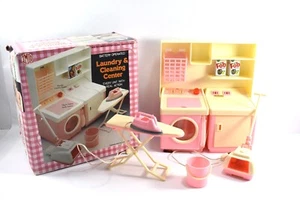 IMCO BATTERY OPERATED 1988 LAUNDRY & CLEANING CENTER FOR BARBIES - Picture 1 of 7
