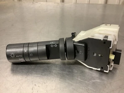 Interruptor faros intermitentes Nissan Máxima Infiniti FX35 FX45 2004-2005 Foto 1 de 4