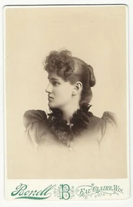 JENNIE HALL HUTCHINS: PROFILE PORTRAIT OF A PRETTY WOMAN : EAU CLAIRE, WISCONSIN - Picture 1 of 3