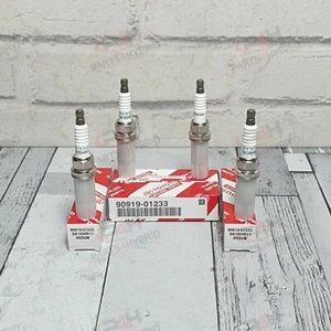 GENUINE TOYOTA VELLFIRE SPARK PLUGS DENSO IRIDIUM OEM 90919-01233 PLUGS SK16HR11 - Picture 1 of 1