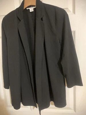 Chaqueta ligera negra grande August Silk Foto 1 de 4