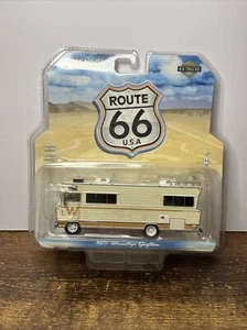Greenlight 1973 Winnebago Chieftain 1:64 Diecast Motorhome Route 66 USA - Bild 1 von 4