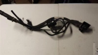 Cuello de llenado de combustible base de rueda de 113" para Plymouth Voyager 2001-02 Foto 1 de 4