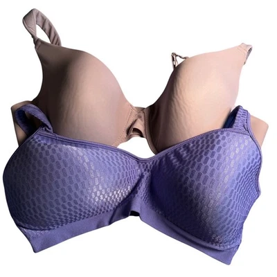Sujetador Bali Comfort Revolution y sujetador Jessica Simpson paquete talla 42C Foto 1 de 4