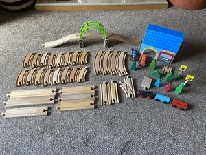 Wooden Train Track 51 Pieces. - Picture 1 of 8