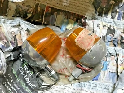 Lámpara de señal de giro guiño Kawasaki 90SS B1 G3SS G3TR GA1 GA2 GA3 GA5 A1 A7 H1 NUEVO DE STOCK Foto 1 de 4