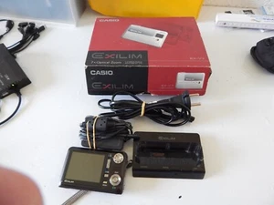 Casio Exilim EX-V7 Digitalkamera mit OVP - Bild 1 von 5