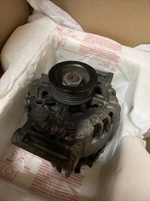 Alternador genuino GM 13512759 Chevrolet Foto 1 de 4