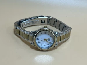 Vintage TIMEX Indiglo Quartz Damenuhr Bicolor 27mm - Bild 1 von 6
