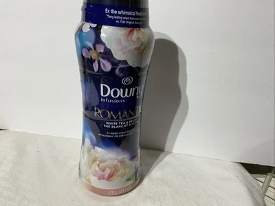 Downy Infusions Romántico En Lavado Perlas Perfumes Té Blanco y Peonía X-Grande 20.1 OZ Foto 1 de 4