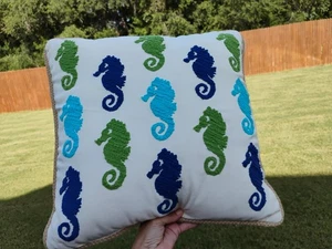 EUC Pier 1 indoor/outdoor Pillow 17 x 17 Green, Blue, White Seahorses  - Picture 1 of 7