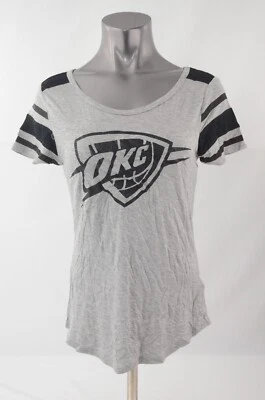 Camiseta para mujer Oklahoma City Thunder cuello redondo NBA gris talla mediana nueva con etiquetas Foto 1 de 4