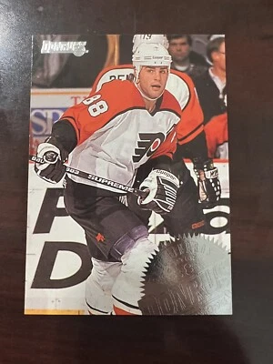 1994-95 Donruss Flyers Hockey Card #137 Eric Lindros - Image 1 of 2
