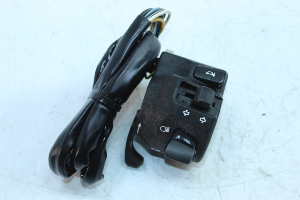 01-03 SUZUKI GSXR 600 OEM LEFT CLIP ON HANDLE HORN SIGNALS SWITCH   37400-33E31 - Image 1 of 4