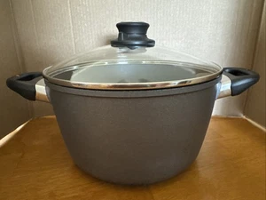 Swiss Diamond Stock Pot with Glass Lid 5.5 Quart Heavy Duty Non-Stick - Picture 1 of 9
