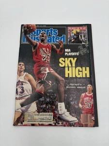 Sports Illustrated - 16. Mai 1988 - Michael Jordan "NBA Playoffs SKY HIGH"  - Bild 1 von 2
