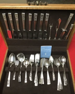 SET of 74 Oneida Community CORONATION - 8 Places - 7 Pieces Each + 10 Servers - Picture 1 of 10
