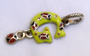 Neu Brighton Buchstabe G Marienkäfer Silber Rot Gelb Emaille Charm - Bild 1 von 2