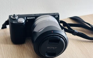 Sony Alpha NEX-5N 16.1MP Digital Camera w/ 18-55mm Lens - Picture 1 of 10
