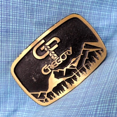 Hebilla de cinturón promocional con logotipo de Gregory Mountain de colección hebilla Dyna de latón macizo. SHY427 Foto 1 de 4