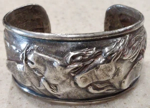 RARO ~ BRACCIALE PESANTE VINTAGE FIRMATO GALE SELF CHOCTAW CAVALLI ARGENTO STERLING - Foto 1 di 12